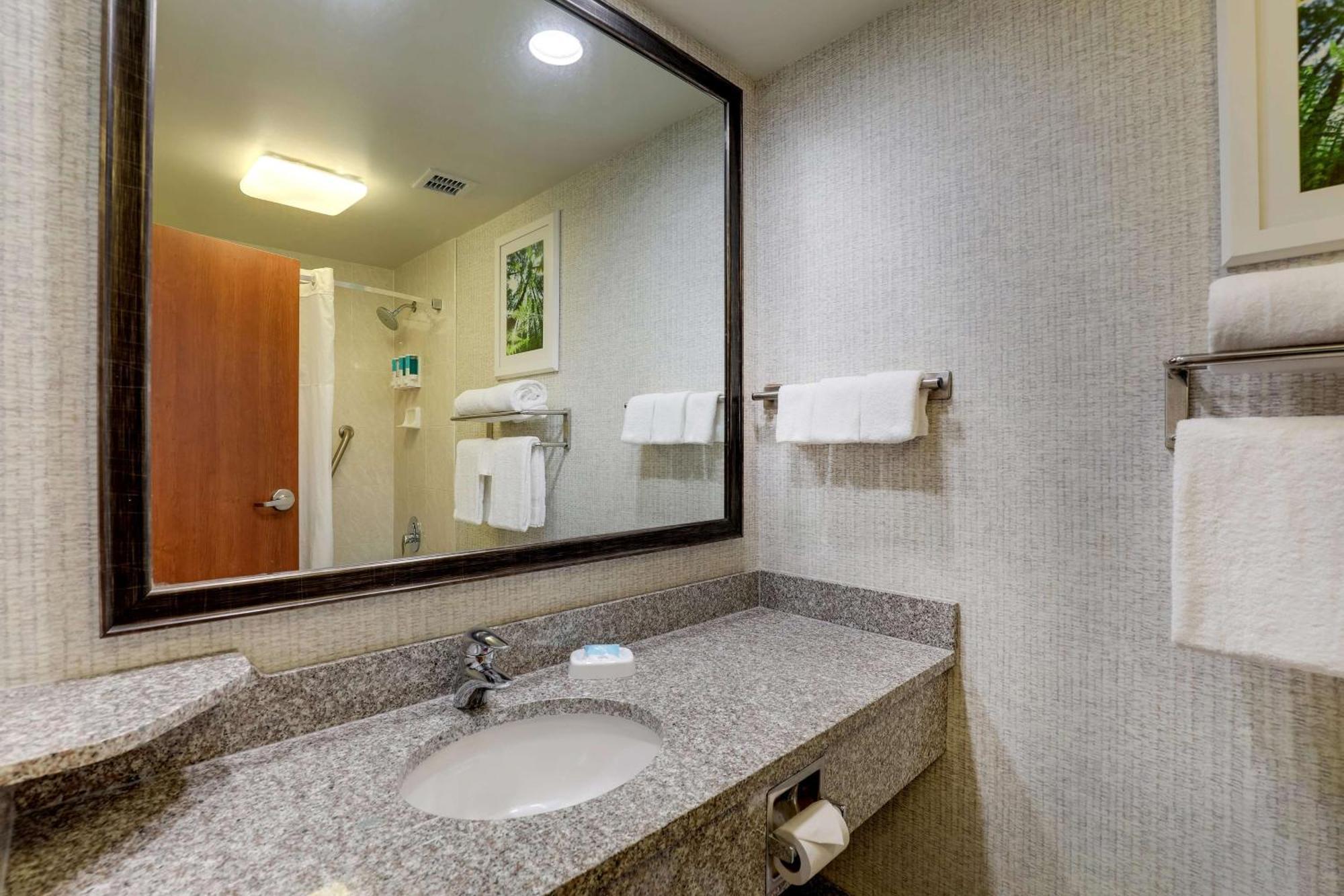 Drury Inn & Suites Монтгомери Экстерьер фото