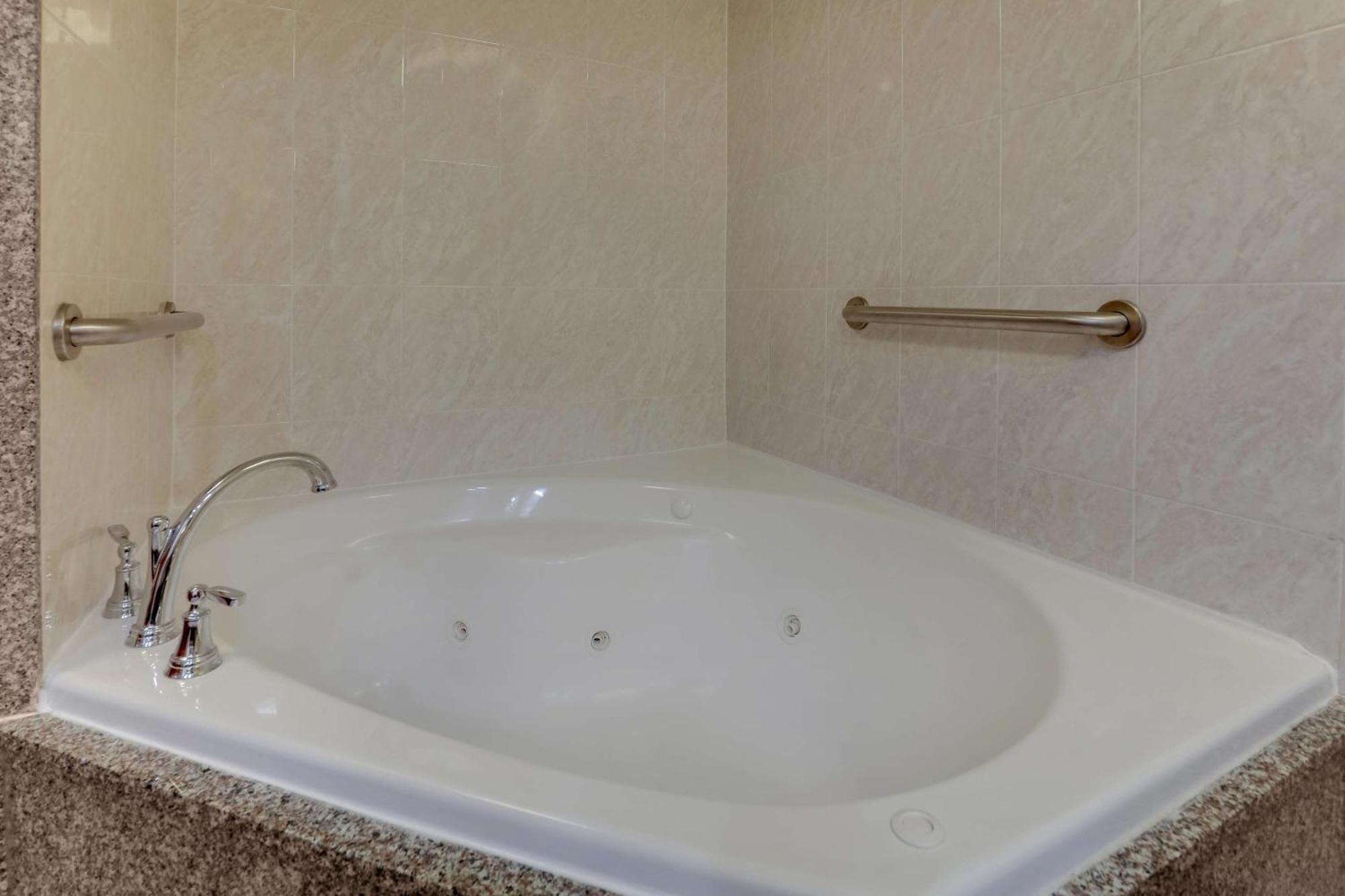 Drury Inn & Suites Монтгомери Экстерьер фото