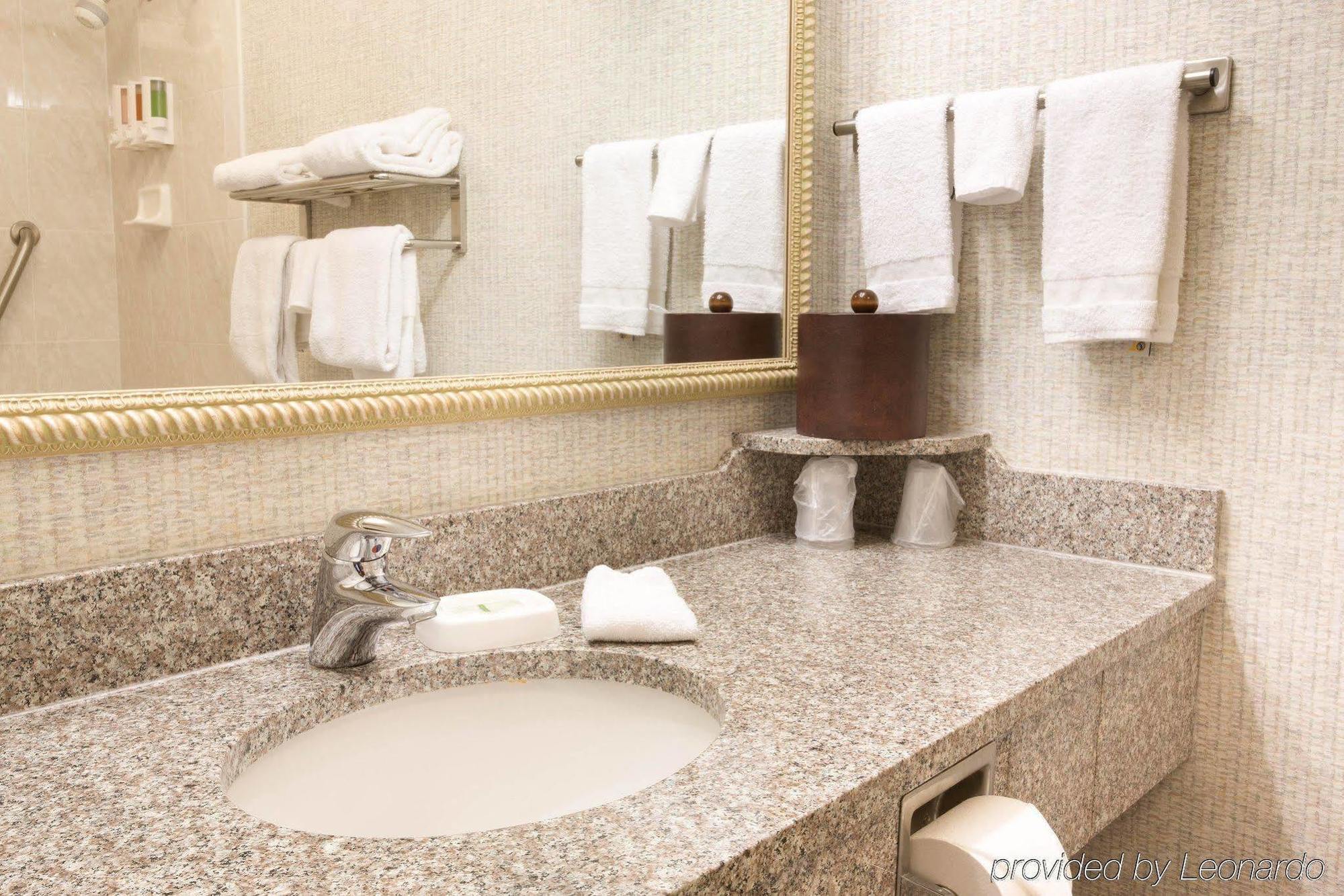 Drury Inn & Suites Монтгомери Экстерьер фото
